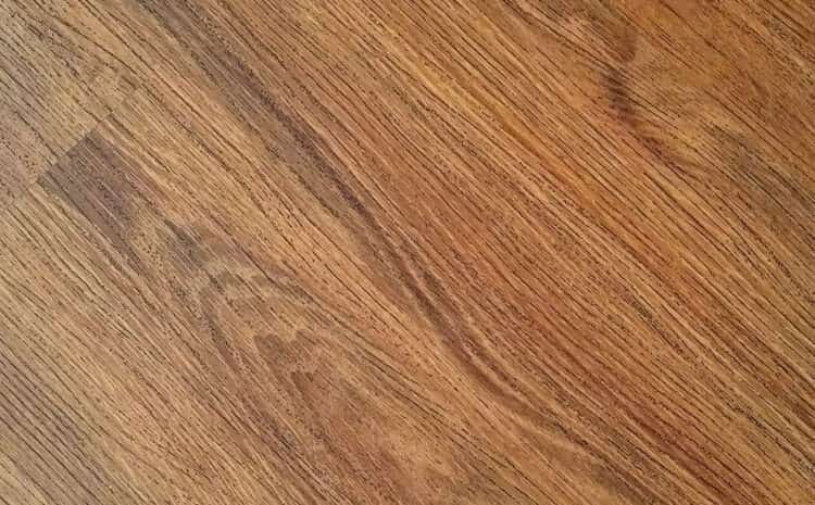  Pavimenti in Legno e Laminati